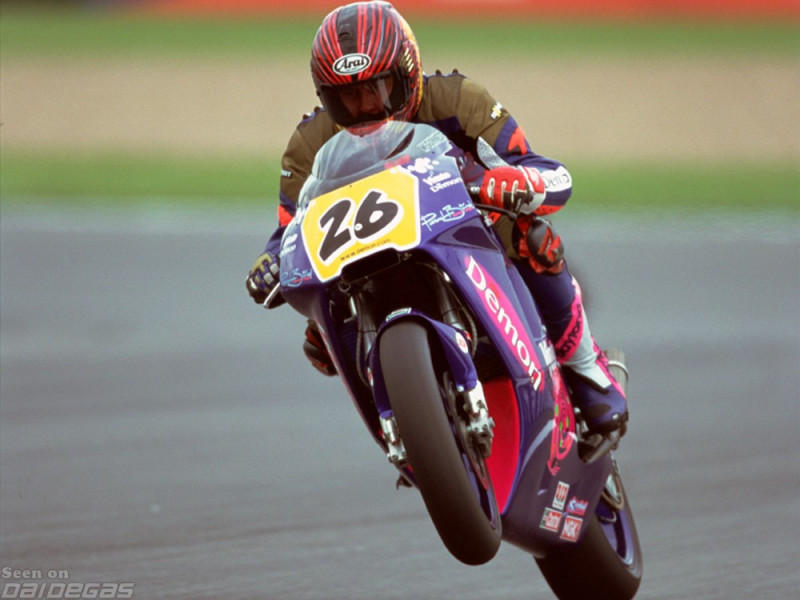 2000-john-mcguinness-donington-park-wild-card-honda-gp500-v2.jpg