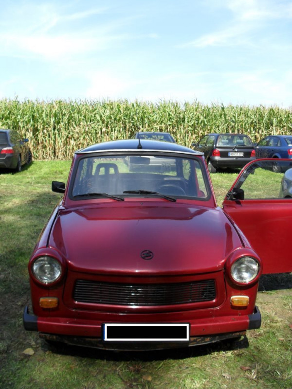 trabi-front.jpg