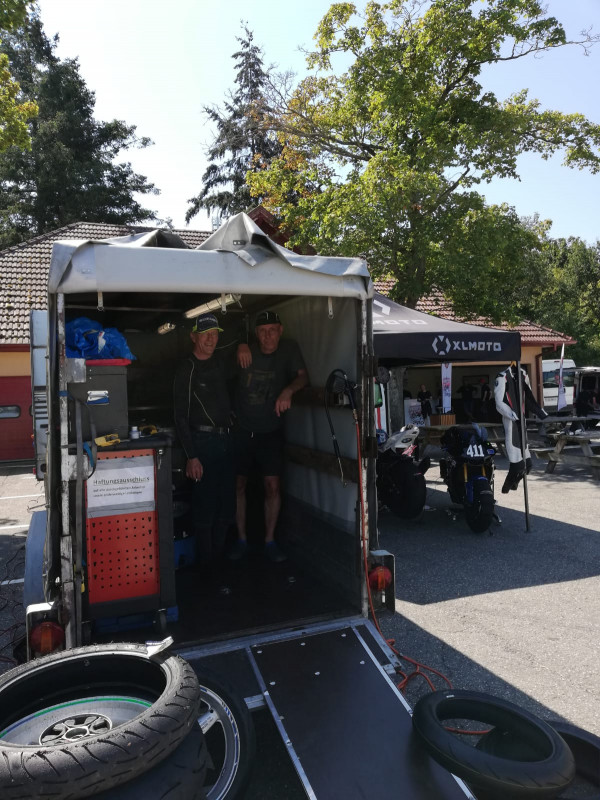 A + H.jpg (312.85 KiB) 4029 mal betrachtet A + H.jpg