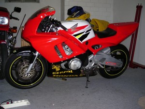 R4F1.jpg