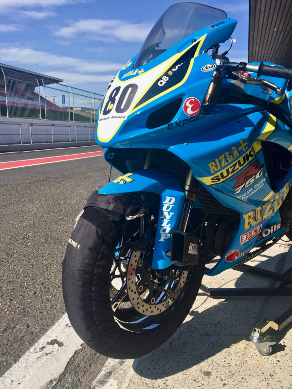 Suzuki GSX-R 750 K6 K7 Bremsenkühlung 2.jpg