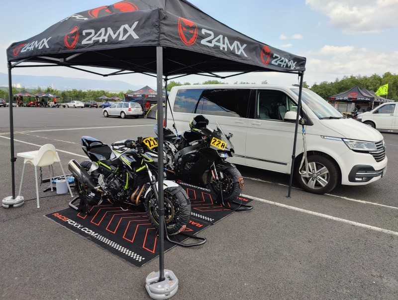 Bikes 1.jpeg (557.88 KiB) 3410 mal betrachtet Bikes 1.jpeg