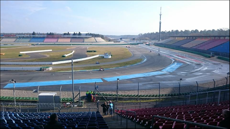 Tribüne.png (1023.66 KiB) 13791 mal betrachtet Tribüne.png