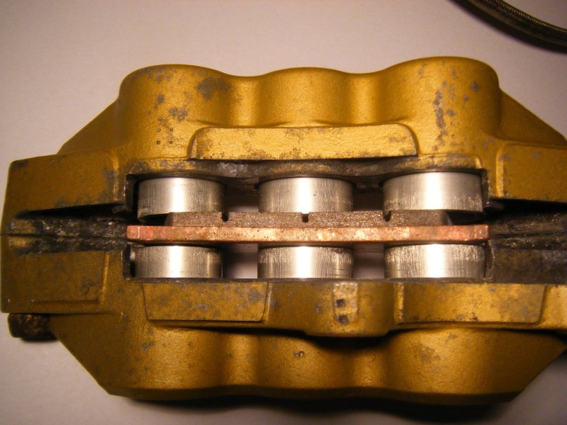 Bremssattel links (Kratzer)