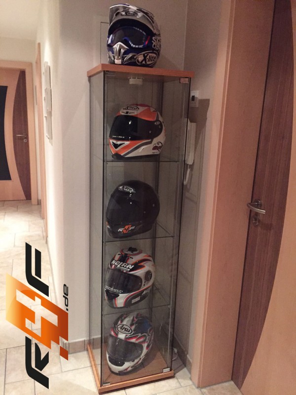 Helm.JPG