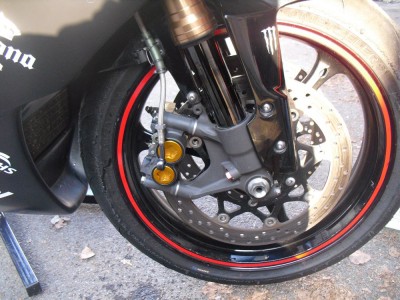 spacer an suki mit r1 beissern ;)