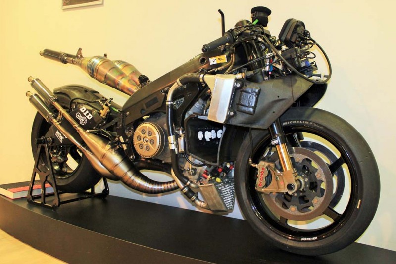 120514-yamaha-motogp-race-shop-IMG_4615a.jpg