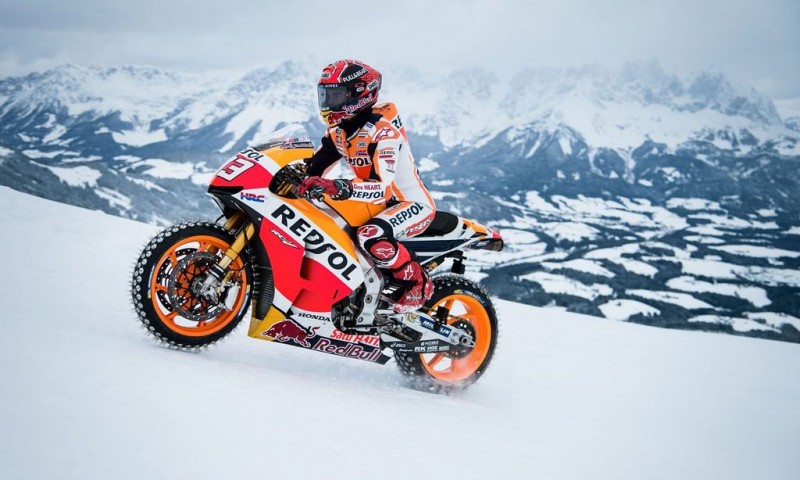 MotoGP-MM93-Kitzbuehel-Action-I--Markus-Berger-Red-Bull-Content-Pool_1484820135232453.jpg