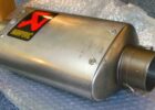 Acrapovic Enddämpfer Track mit DB-Killer und Auspuffhalter