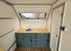 Rennanhänger Sportcaravan BLYSS Kofferanhänger F1336/180HD