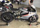 Ducati Panigale 1199 – Rennfertig mit viel Zubehör und Ersatzteilen