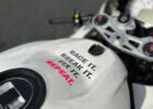 „Race it break it fix it repeat“ Aufkleber für Tank, Verkleidung, Equipment